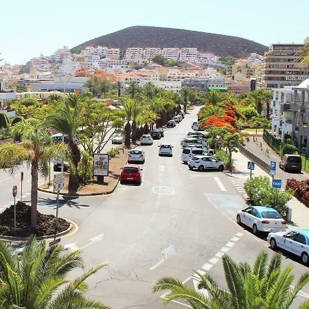 Edf. Funchal- Apartamento 301 *