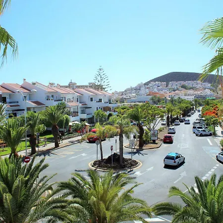 Edf. Funchal- Apartamento 301 *